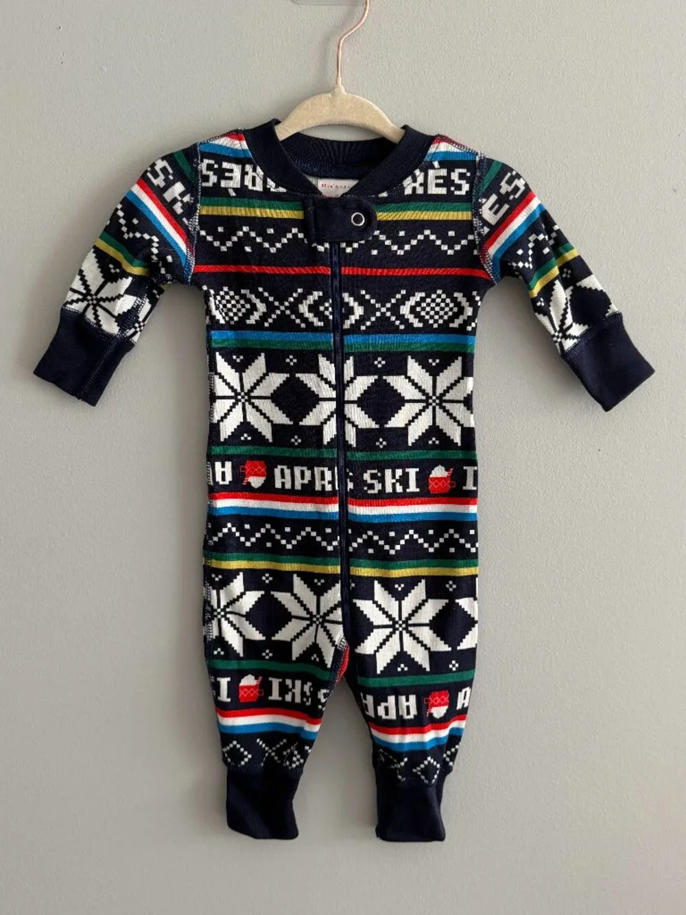 Hanna Andersson Baby Holiday Zip Sleeper in Apres Ski 0-3M